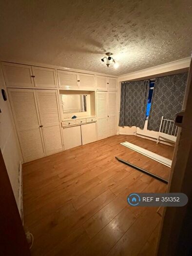 2 Bedroom Flat To Rent In Eric Road, Chadwell Heath, RM6