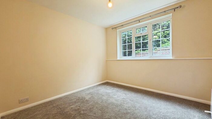 1 Bedroom Maisonette To Rent In Wynford Place, Grosvenor Road, Belvedere, DA17