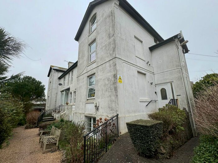 1 Bedroom Flat To Rent In Lindridge Road, Torquay, TQ1