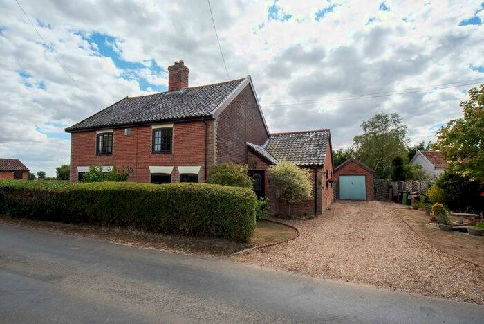 2 Bedroom Semi-Detached House For Sale In Shelfanger, IP22