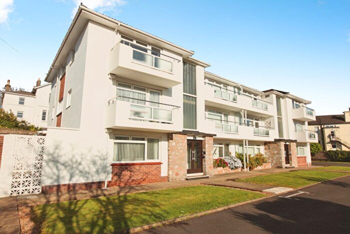 2 Bedroom Flat For Sale In Flat, Elizabeth Court, Torquay, TQ2