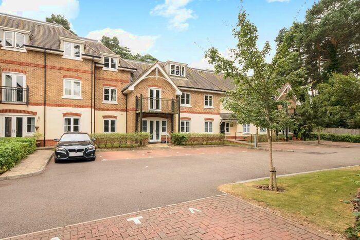 2 Bedroom Apartment To Rent In Aston Grange, Bracknell, RG12