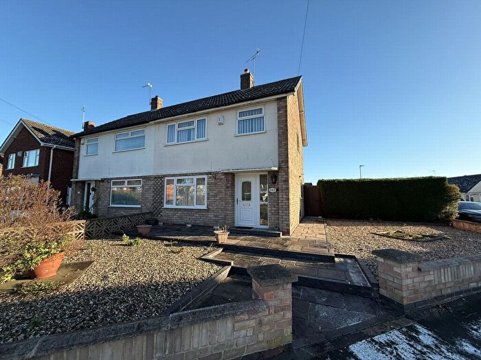 3 Bedroom Semi-Detached House To Rent In Gloucester Crescent, Wigston, LE18
