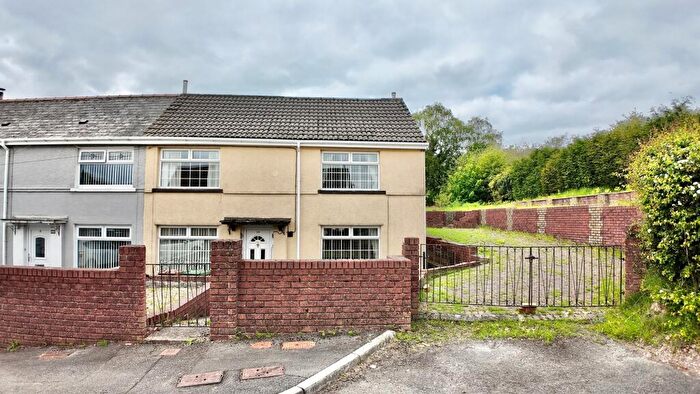 3 Bedroom Semi-Detached House For Sale In Elidyr Road, Newbridge, NP11