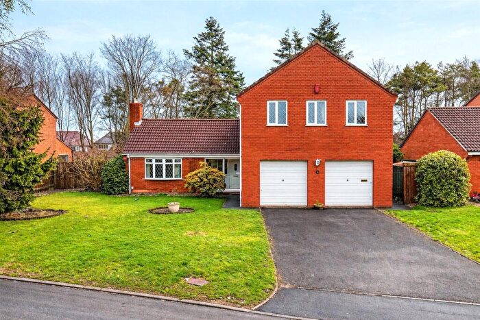 4 Bedroom Detached House For Sale In Turnberry, Tamworth, Staffordshire, B77