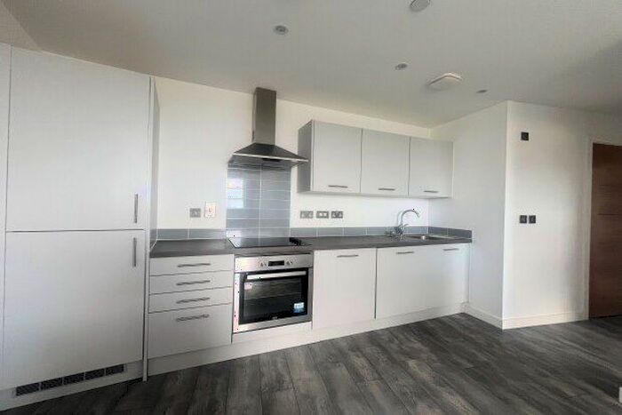 2 Bedroom Flat To Rent In Coventry Road, Birmingham, B25