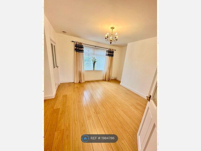 3 Bedroom Semi-Detached House To Rent In Mottershead Road, Widnes, WA8