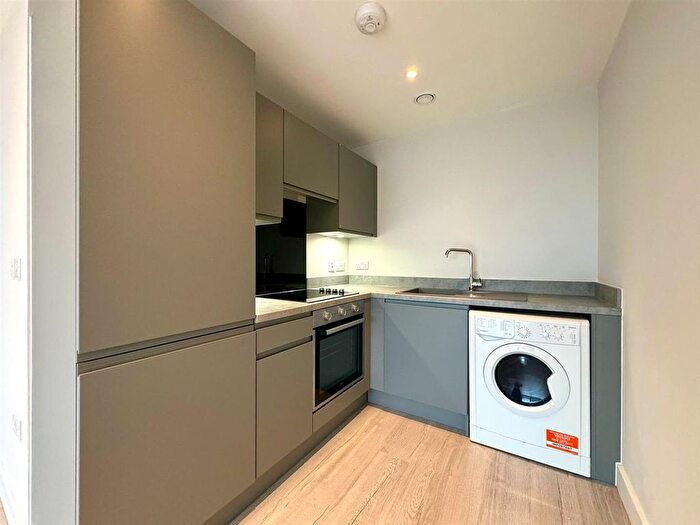 1 Bedroom Flat To Rent In Oldfield Rd, Salford, M5