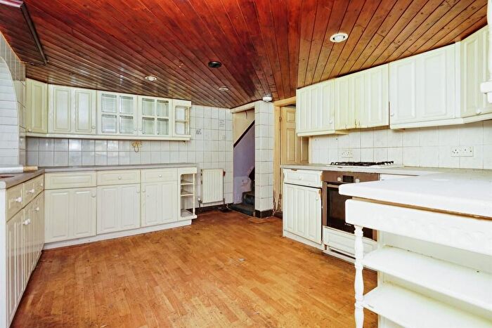 8 Bedroom Terraced House To Rent In Central Drive, Blackpool, FY1