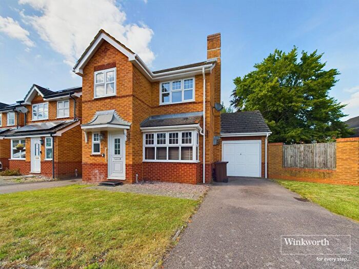 3 Bedroom Link Detached House For Sale In Century Drive, Spencers Wood, Reading, Berkshire, RG7