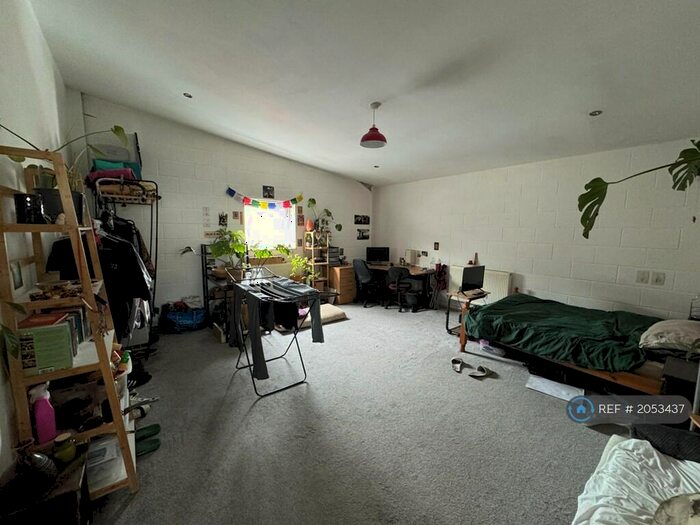 3 Bedroom Flat To Rent In Enterprise House, Bristol, BS16
