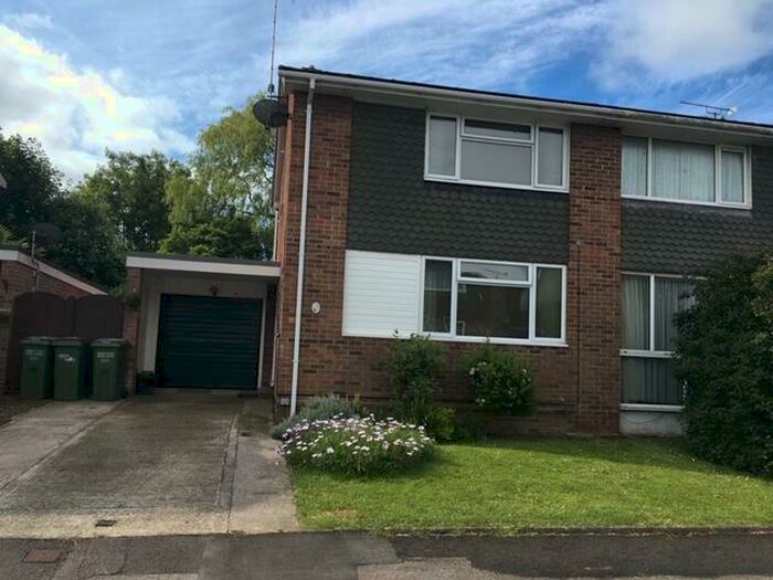 3 Bedroom Semi-Detached House To Rent In Kingfisher Avenue, Hythe, CT21