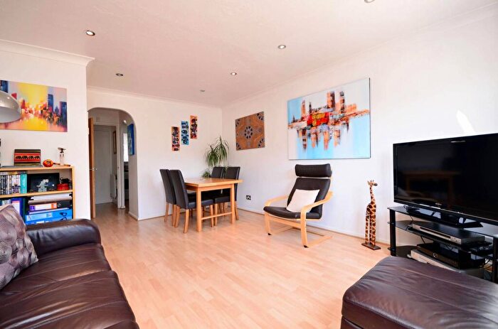 2 Bedroom House To Rent In Undine Road, Isle Of Dogs, London, E14