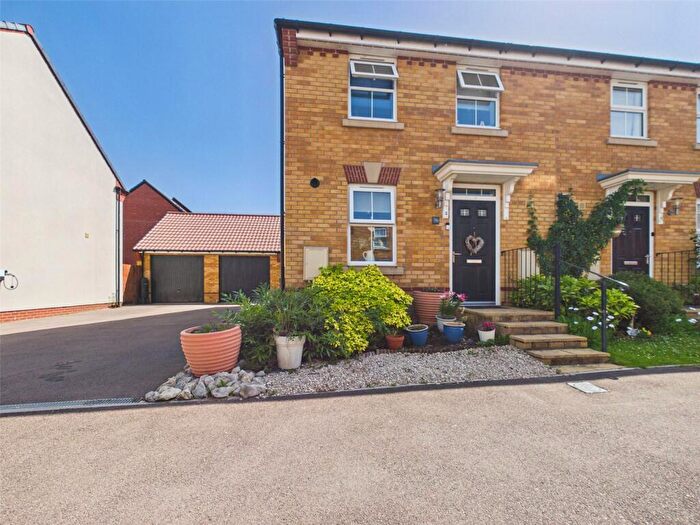 3 Bedroom Semi Detached House For Sale In Brambling Way, Hardwicke, Gloucester, Gloucestershire, GL2