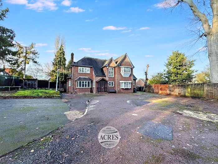 4 Bedroom Detached House For Sale In Hamstead Hill, Handsworth, Birmingham, B20