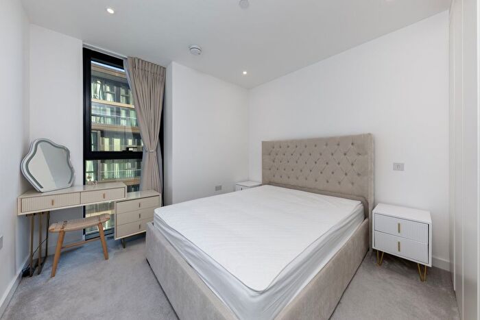 2 Bedroom Flat For Sale In Cashmere Wharf, Gauging Square, E1W
