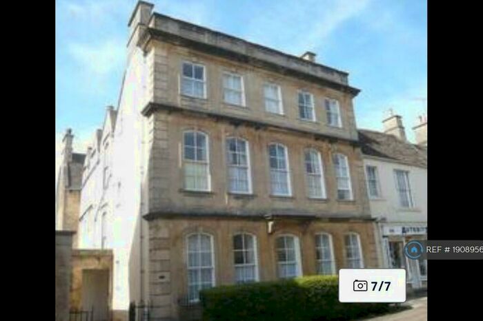 1 Bedroom Flat To Rent In Alexander House, Corsham, SN13