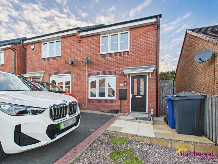 2 Bedroom Semi-Detached House To Rent In Lamphouse Way, Wolstanton, Newcastle-under-Lyme, ST5