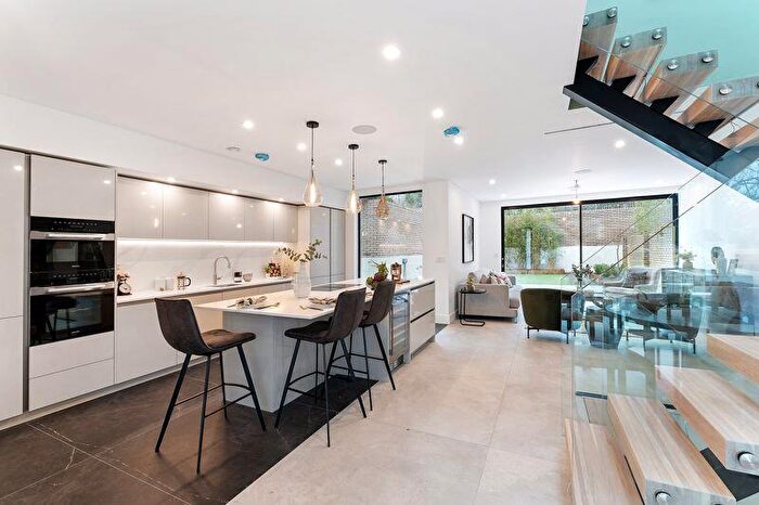 4 Bedroom Semi Detached House To Rent In Gulliver Place, Muswell Hill, N10