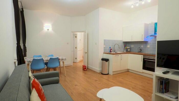 2 Bedroom Flat To Rent In Little Britain, London, EC1A