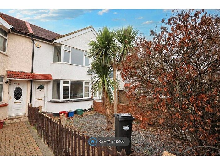 2 Bedroom Terraced House To Rent In Hounslow Road, Hanworth, Feltham, TW13