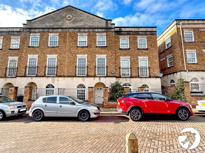 4 Bedroom Terraced House For Sale In Marigold Way, Maidstone, Kent, ME16