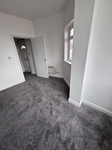 1 Bedroom Flat To Rent In Morritt Drive, Leeds, LS15