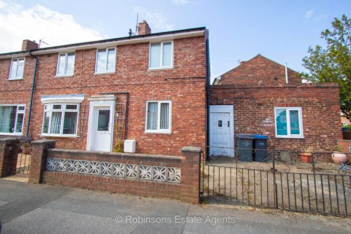 3 Bedroom End Of Terrace House For Sale In Annand Road, Gilesgate, Durham, DH1