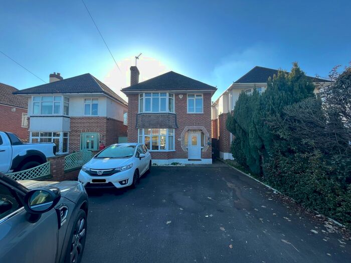 3 Bedroom Property To Rent In Ilchester Road, Yeovil, BA21