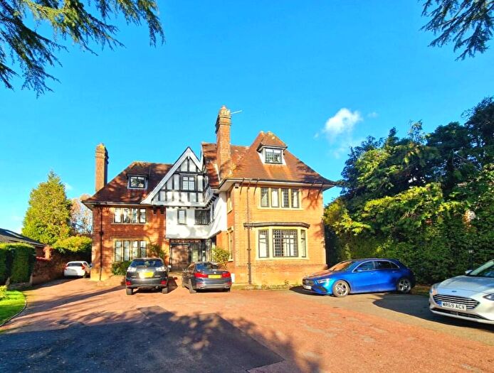 2 Bedroom Flat To Rent In Frithwood Avenue, Northwood, Middlesex, HA6