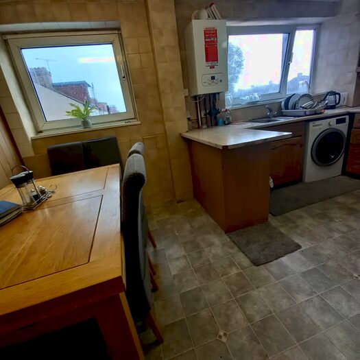 3 Bedroom Flat To Rent In Robinia Close, Romford, London, IG6