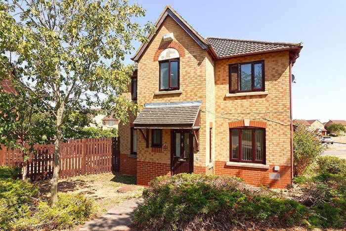 3 Bedroom Semi Detached House To Rent In Wadhurst Lane, Kents Hill, MK7