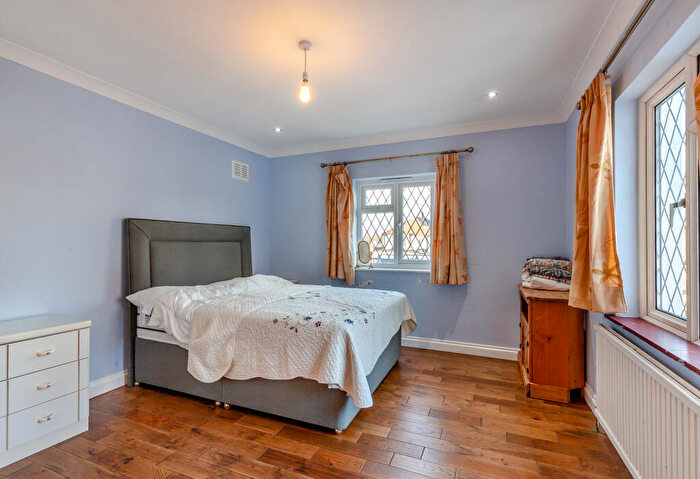 5 Bedroom Detached House To Rent In Upper Brentwood Road, Gidea Park, Romford, RM2