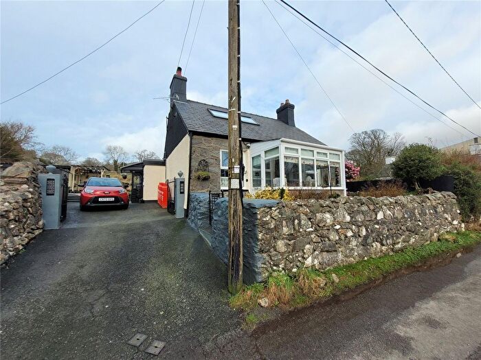 2 Bedroom Cottage For Sale In Waunfawr, Caernarfon, Gwynedd, LL55