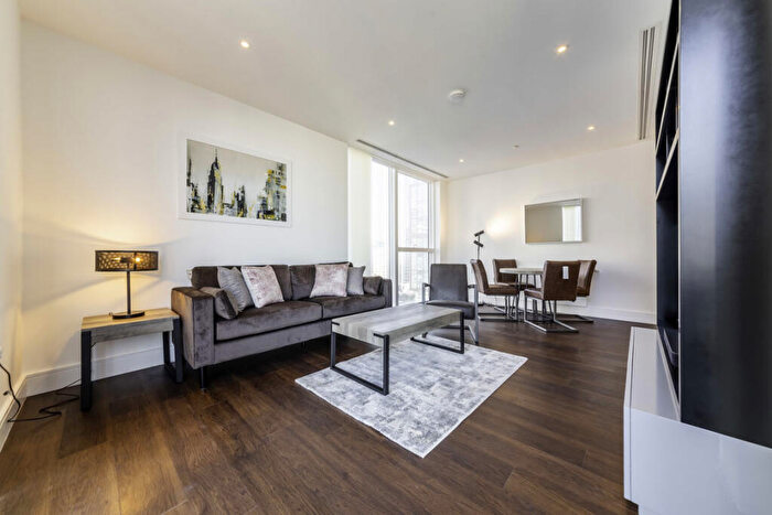 2 Bedroom Flat To Rent In Harbour Way, Canary Wharf, E14