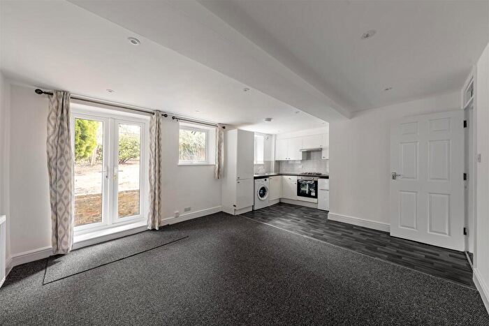 1 Bedroom Flat For Sale In Darlington Road, London, SE27