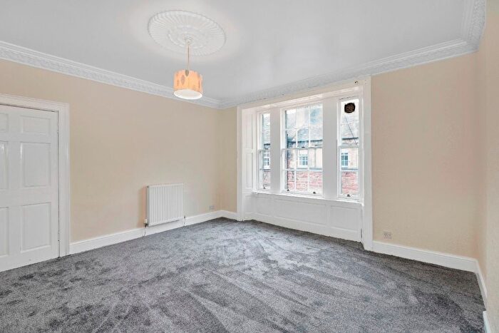 2 Bedroom Flat To Rent In Rose Street, Central, Edinburgh, EH2