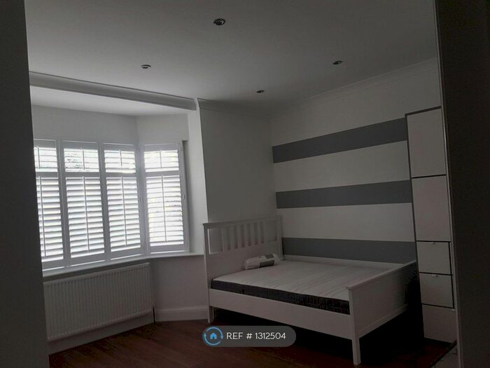 Studio To Rent In Old Ruislip Road, Northolt UB5
