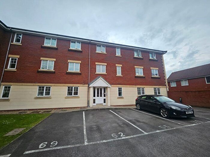 2 Bedroom Flat To Rent In Champs Sur Marne, Bristol, BS32