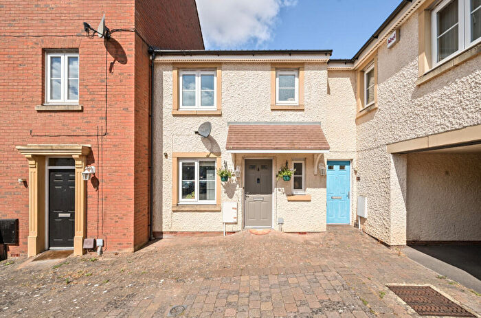 3 Bedroom Terraced House For Sale In Britten Road, Swindon, Wiltshire, SN25