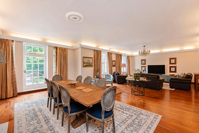6 Bedroom Apartment For Sale In Eyre Court, Finchley Road, London, NW8