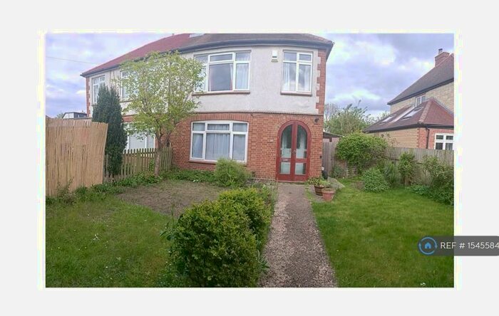 3 Bedroom Semi-Detached House To Rent In High Street, Cambridge, CB4