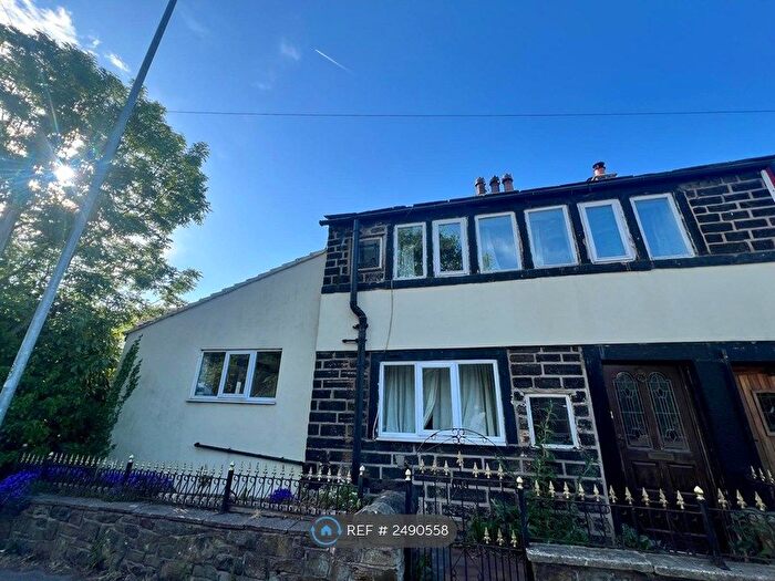 2 Bedroom End Of Terrace House To Rent In Halifax Road, Rochdale, OL12
