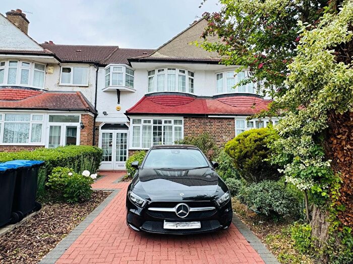 3 Bedroom Terraced House To Rent In Manor Close, Kingsbury, NW9