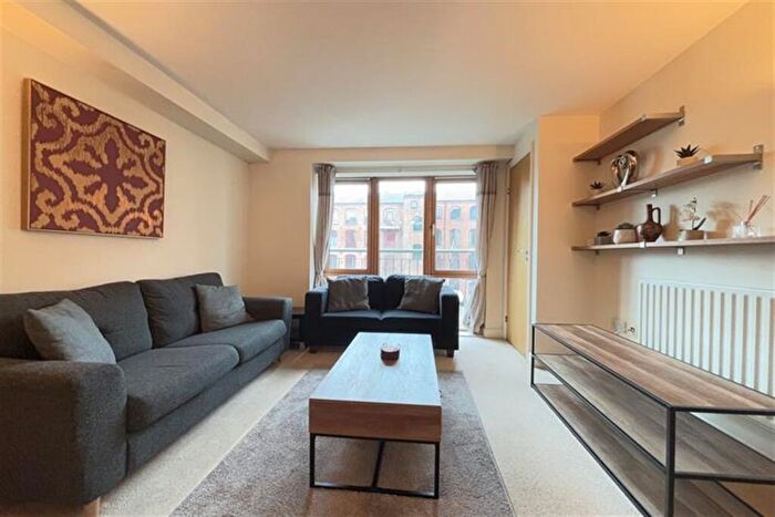 2 Bedroom Apartment To Rent In Raleigh Square, Raleigh Street, NG7