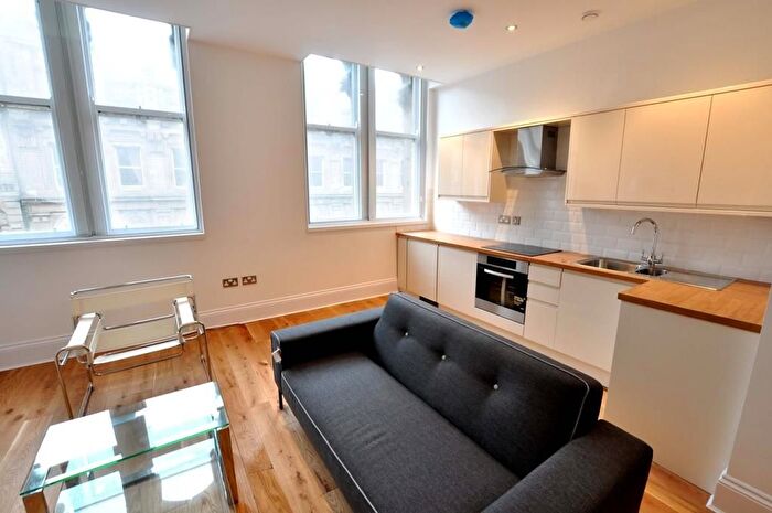 3 Bedroom Flat To Rent In Martin Lane, London, EC4R