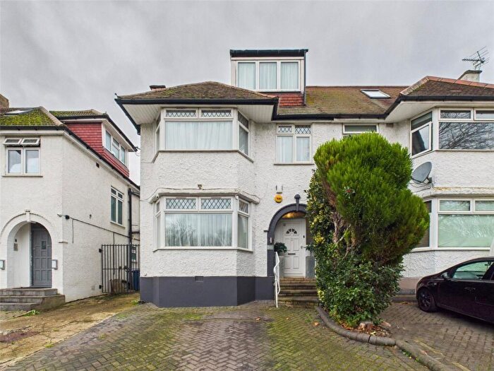 4 Bedroom Semi Detached House For Sale In Holders Hill Gardens, London, NW4