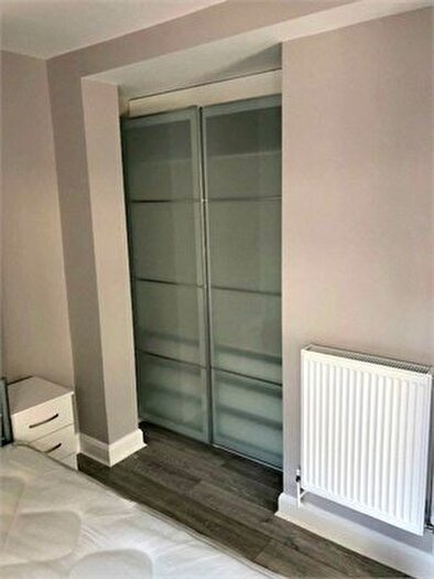 1 Bedroom Flat To Rent In Grove Road, Willesden Green, NW2
