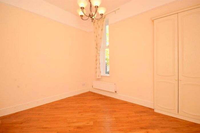 2 Bedroom Flat For Sale In Duesbury Court, Mickleover, Derby, DE3