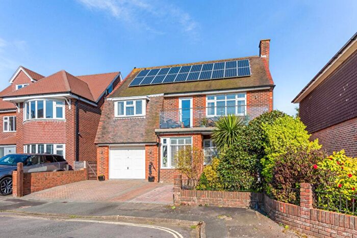 4 Bedroom Detached House For Sale In St Helens Close, Southsea, PO4